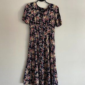 Vintage Button Down Floral Dress. Size M.